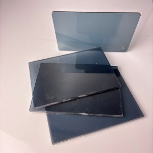 tấm polycarbonate đặc 3mm màu xám khói
