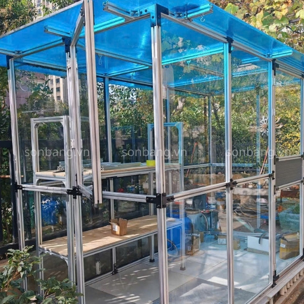 Tấm Polycarbonate ứng dụng trong việc thay thế kính 