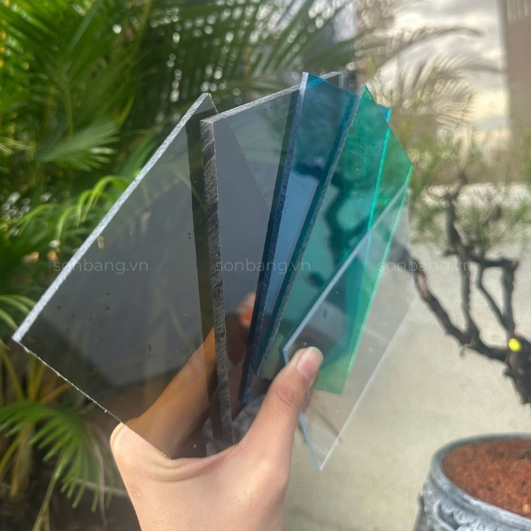 tam Poly 6mm 5 Một số màu sắc của tấm Poly đặc