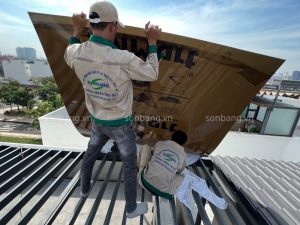 Thi cong tam Polycarbonate 1 9 1