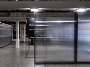 Vách ngăn bằng tấm Poly 8mm tại văn phòng