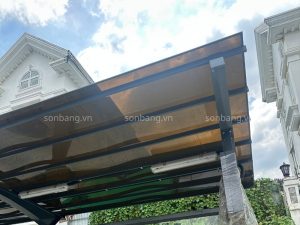 mai che Polycarbonate 5 1 Ứng dụng Poly màu trà vào làm mái che trạm chờ xe bus