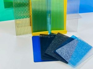 tam polycarbonate dac va rong 3 Tấm Polycarbonate đặc và rỗng thương hiệu SolMart