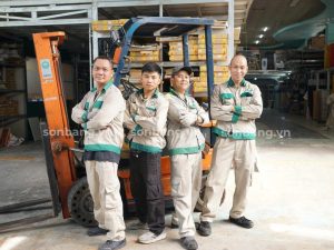 Doi ngu nhan su 2 Đội ngũ nhân sự nhiều năm kinh nghiệm tại Sơn Băng