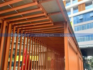 Mái che lối đi bộ tại trường đại học Văn Lang 