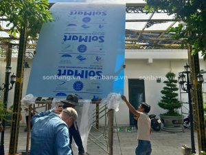 Trọng lượng nhẹ là một đặc điểm nổi bật của tấm Poly SolMart