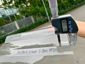 Tôn lấy sáng Solmart độ dày 1.8mm được đo bằng dụng cụ chuyên dụng