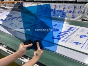 Tấm Poly SolMart 100% nhựa nguyên sinh, chống rạn nứt bảo hành 7 năm 