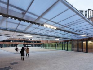 Trung tâm trường học Lucie Aubrac