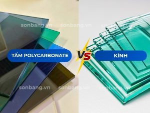 So sánh khả năng truyền sáng giữa tấm Poly đặc và kính