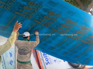 Vận chuyển tấm Poly rỗng Twinlite tại kho 