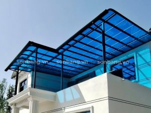Mẫu mái che Polycarbonate đẹp cho ban công 