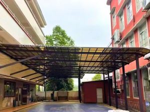 Mái che Poly màu trà cho quán cà phê ngoài trời