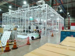 Kết quả thi công vách ngăn Poly tại nhà máy Milwaukee sau khi hoàn thiện.