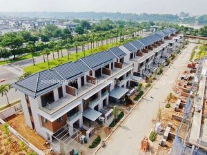 Cung cấp tấm Poly đặc cho nhiều ngôi nhà tại SwanBay Đồng Nai 